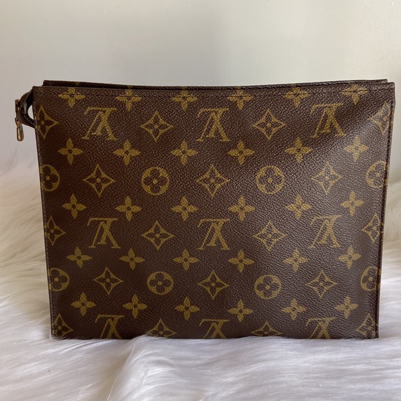 Louis Vuitton Monogram Toiletry Pouch 26 - Picture 2 of 9
